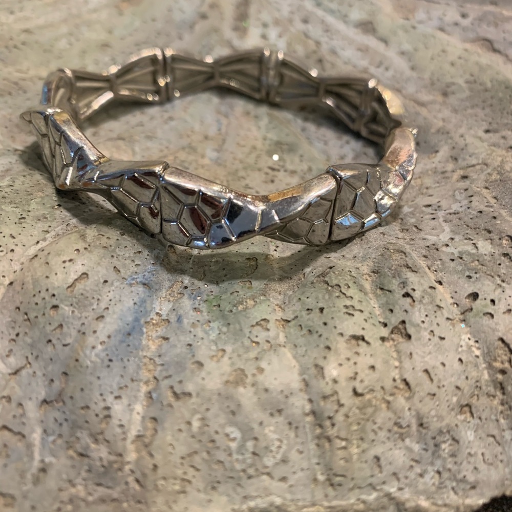 Lia Sophia Stretchy Bracelet Silver Tone